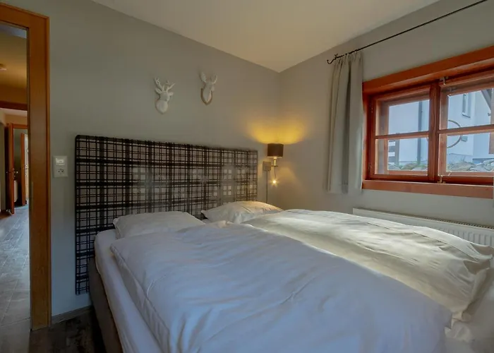 Schmiedhaus * كابرون