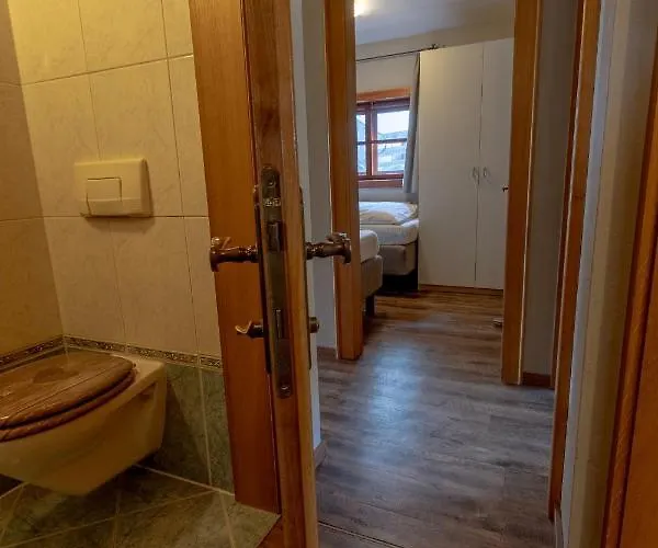 Schmiedhaus * كابرون