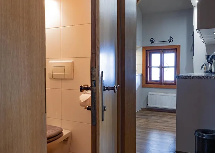 Schmiedhaus * كابرون